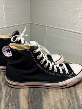 Converse Chuck Taylor All Star Men 9 Women 11 Black High Top Canvas Sneakers